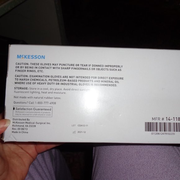 McKesson Powder-free exam gloves. Color is white or clear.100 count. Size Large. - Picture 2 of 3